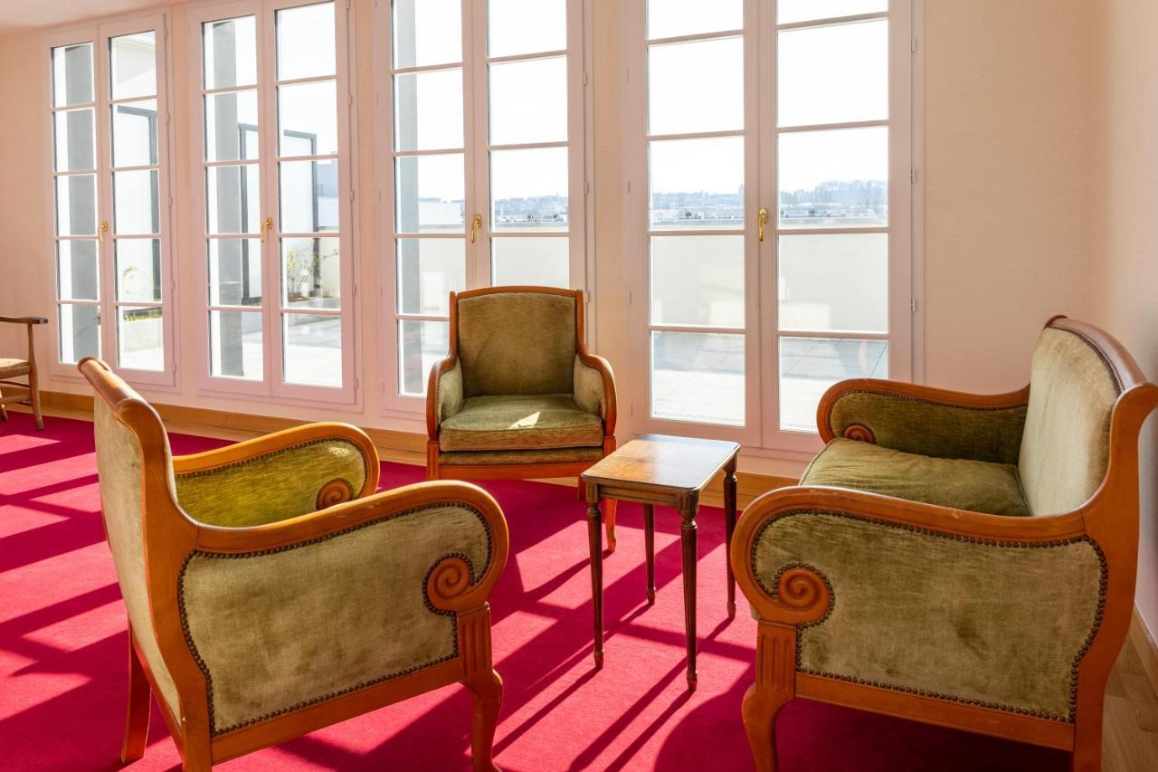 Villa Medicis Versailles Saint-Cyr-lʼÉcole エクステリア 写真